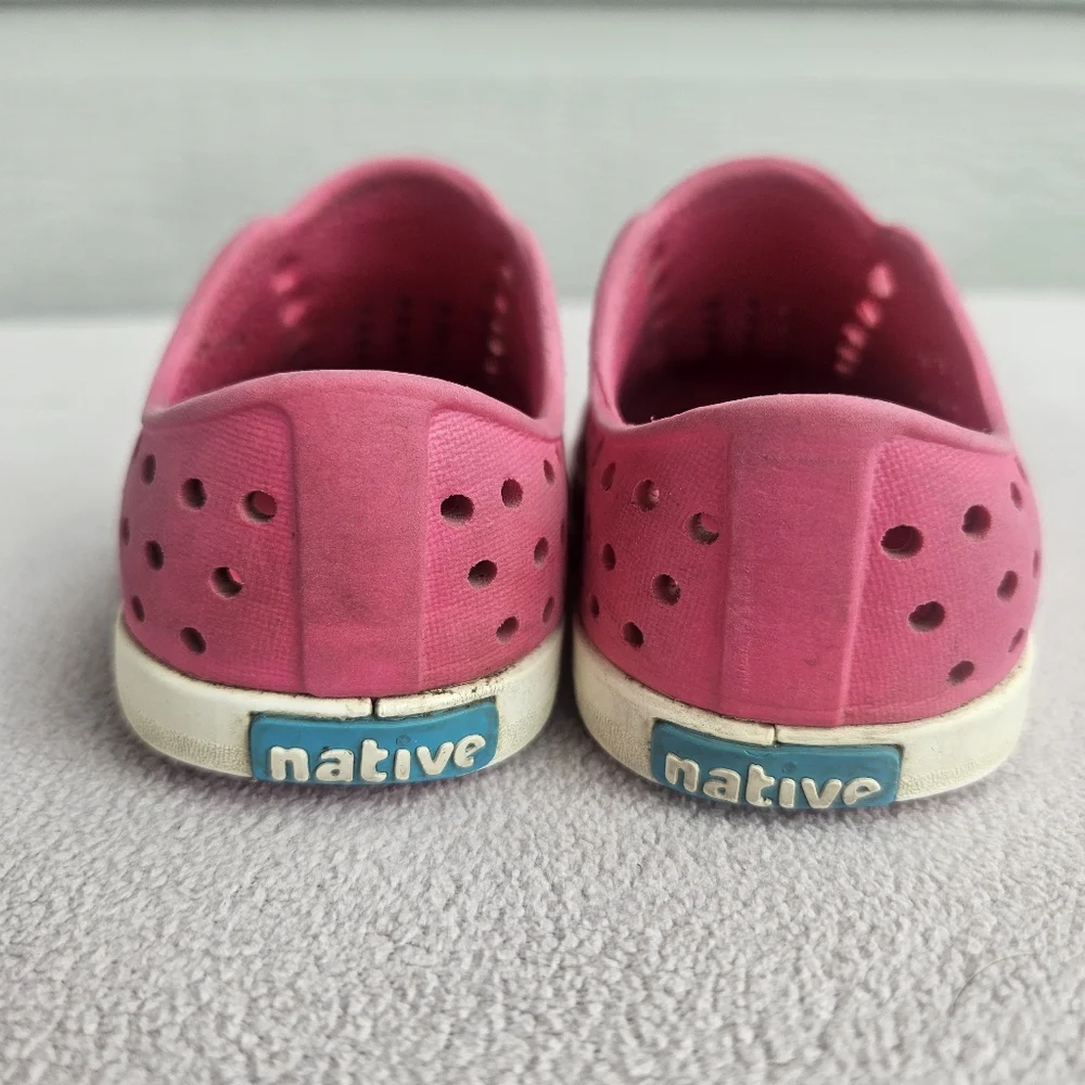 Native Jefferson Pink White Girl SZ C6 Slip-On Water Shoes